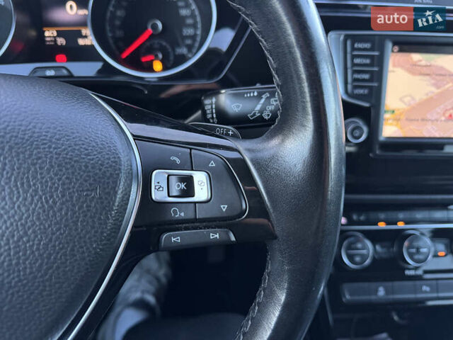 Черный Фольксваген Туран, объемом двигателя 1.97 л и пробегом 260 тыс. км за 15499 $, фото 68 на Automoto.ua