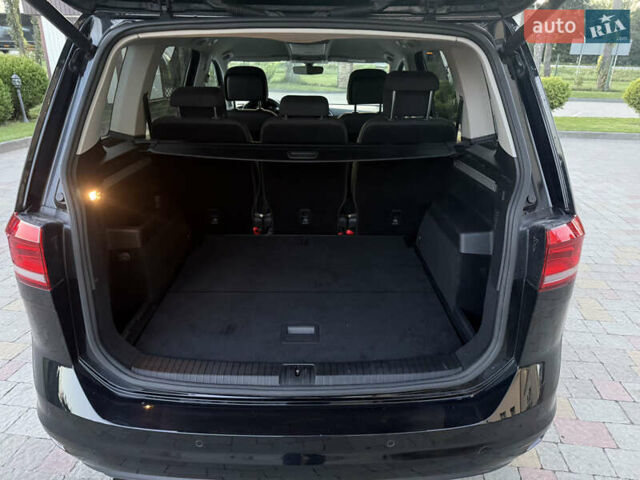 Чорний Фольксваген Туран, об'ємом двигуна 2 л та пробігом 239 тис. км за 16250 $, фото 60 на Automoto.ua