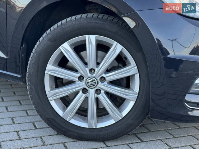 Черный Фольксваген Туран, объемом двигателя 1.97 л и пробегом 260 тыс. км за 15499 $, фото 19 на Automoto.ua