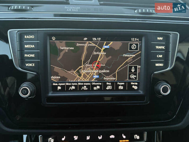 Чорний Фольксваген Туран, об'ємом двигуна 2 л та пробігом 239 тис. км за 16250 $, фото 35 на Automoto.ua