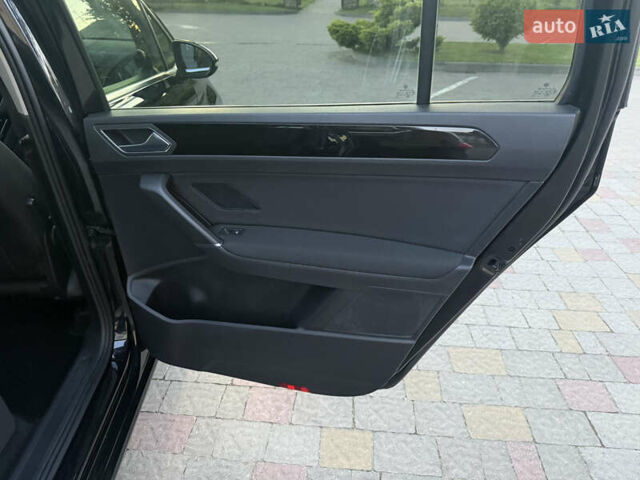 Чорний Фольксваген Туран, об'ємом двигуна 2 л та пробігом 239 тис. км за 16250 $, фото 47 на Automoto.ua