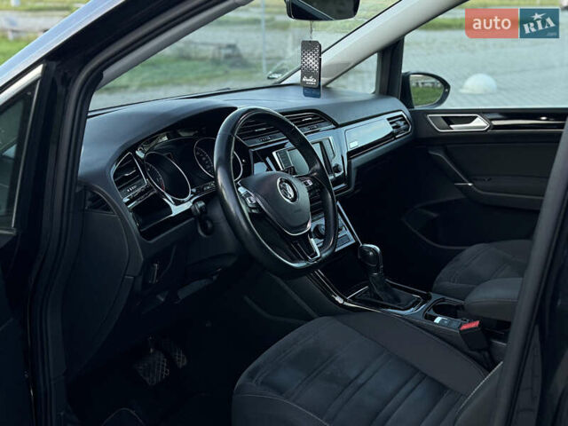 Черный Фольксваген Туран, объемом двигателя 1.97 л и пробегом 260 тыс. км за 15499 $, фото 49 на Automoto.ua