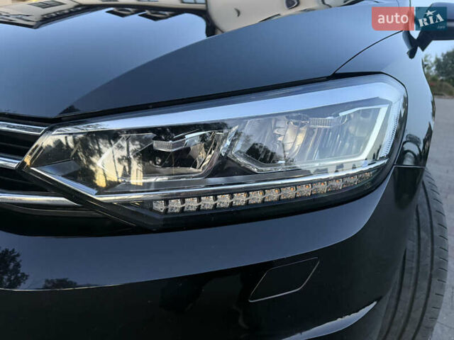 Чорний Фольксваген Туран, об'ємом двигуна 2 л та пробігом 239 тис. км за 16250 $, фото 61 на Automoto.ua