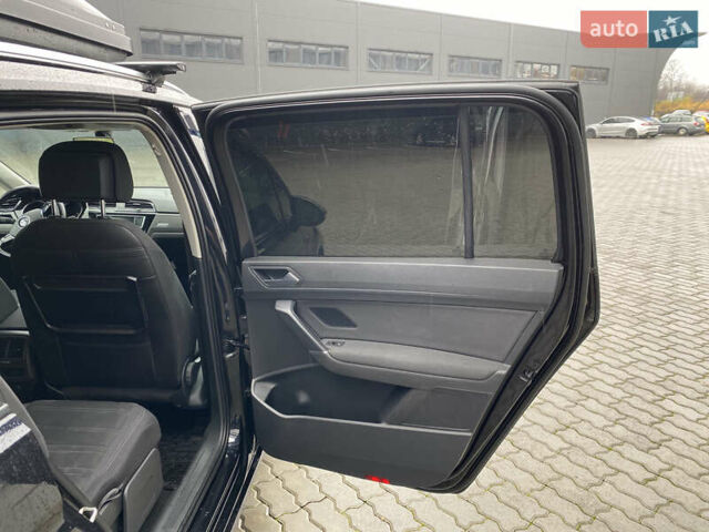 Черный Фольксваген Туран, объемом двигателя 1.97 л и пробегом 242 тыс. км за 14200 $, фото 29 на Automoto.ua