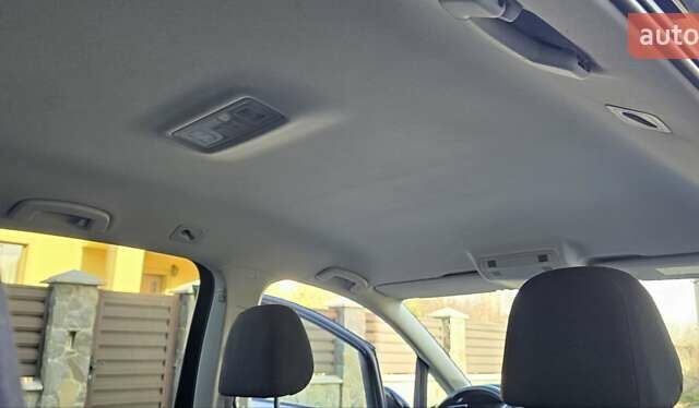 Черный Фольксваген Туран, объемом двигателя 1.6 л и пробегом 197 тыс. км за 14650 $, фото 35 на Automoto.ua