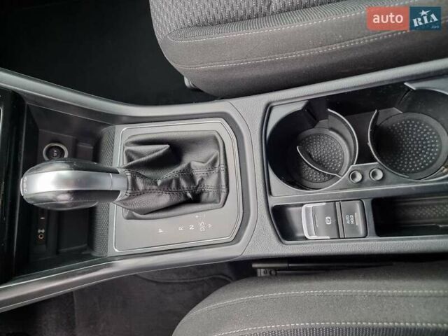 Чорний Фольксваген Туран, об'ємом двигуна 1.6 л та пробігом 207 тис. км за 15800 $, фото 23 на Automoto.ua