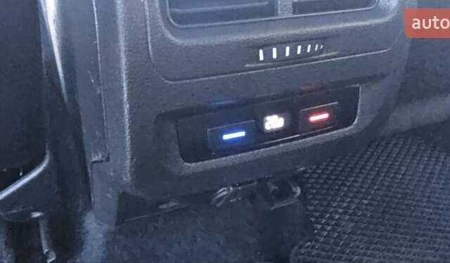 Черный Фольксваген Туран, объемом двигателя 1.6 л и пробегом 197 тыс. км за 14650 $, фото 30 на Automoto.ua