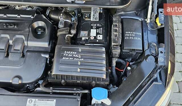 Черный Фольксваген Туран, объемом двигателя 1.6 л и пробегом 197 тыс. км за 14650 $, фото 40 на Automoto.ua