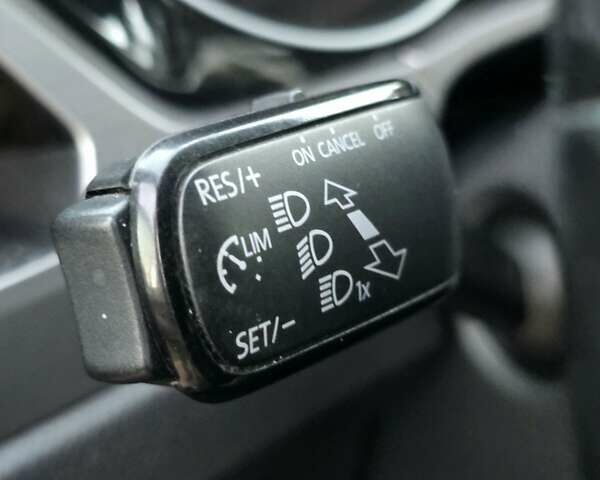 Чорний Фольксваген Туран, об'ємом двигуна 1.97 л та пробігом 240 тис. км за 14700 $, фото 8 на Automoto.ua