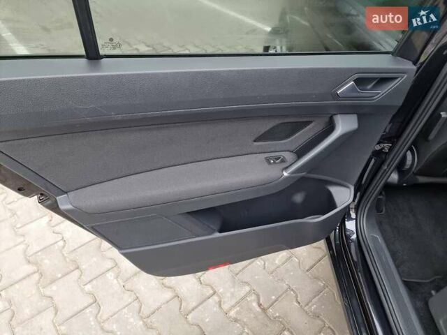 Чорний Фольксваген Туран, об'ємом двигуна 1.6 л та пробігом 207 тис. км за 15800 $, фото 27 на Automoto.ua
