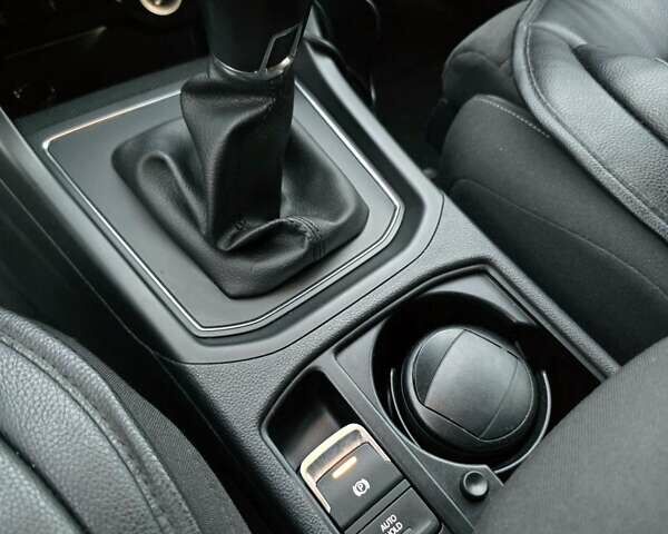 Чорний Фольксваген Туран, об'ємом двигуна 1.97 л та пробігом 240 тис. км за 14700 $, фото 26 на Automoto.ua