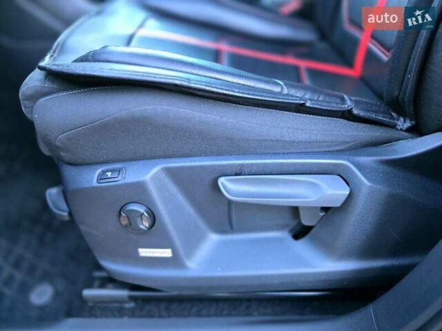 Чорний Фольксваген Туран, об'ємом двигуна 1.97 л та пробігом 240 тис. км за 14700 $, фото 28 на Automoto.ua