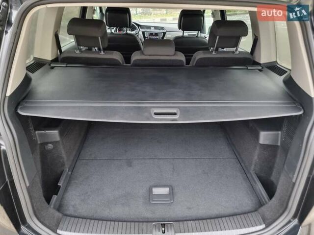 Чорний Фольксваген Туран, об'ємом двигуна 1.6 л та пробігом 207 тис. км за 15800 $, фото 32 на Automoto.ua