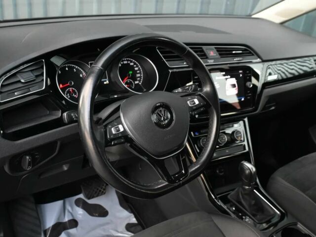 Черный Фольксваген Туран, объемом двигателя 1.8 л и пробегом 53 тыс. км за 16000 $, фото 8 на Automoto.ua