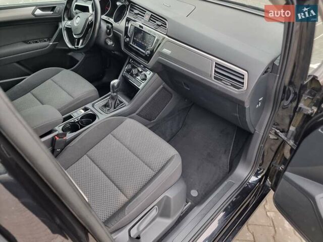 Чорний Фольксваген Туран, об'ємом двигуна 1.6 л та пробігом 207 тис. км за 15800 $, фото 37 на Automoto.ua