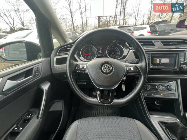 Черный Фольксваген Туран, объемом двигателя 1.6 л и пробегом 197 тыс. км за 14599 $, фото 18 на Automoto.ua