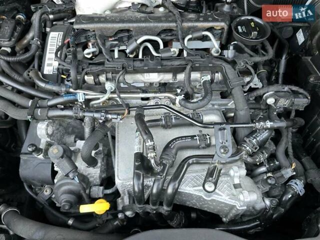 Чорний Фольксваген Туран, об'ємом двигуна 1.97 л та пробігом 240 тис. км за 14700 $, фото 15 на Automoto.ua