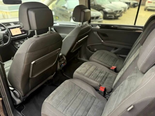 Черный Фольксваген Туран, объемом двигателя 2 л и пробегом 44 тыс. км за 7500 $, фото 9 на Automoto.ua