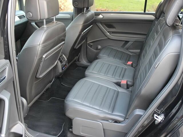 Черный Фольксваген Туран, объемом двигателя 1.8 л и пробегом 39 тыс. км за 5600 $, фото 11 на Automoto.ua