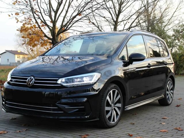 Черный Фольксваген Туран, объемом двигателя 1.8 л и пробегом 39 тыс. км за 5600 $, фото 1 на Automoto.ua