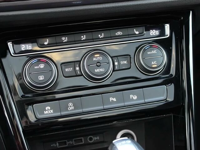 Черный Фольксваген Туран, объемом двигателя 1.8 л и пробегом 39 тыс. км за 5600 $, фото 8 на Automoto.ua