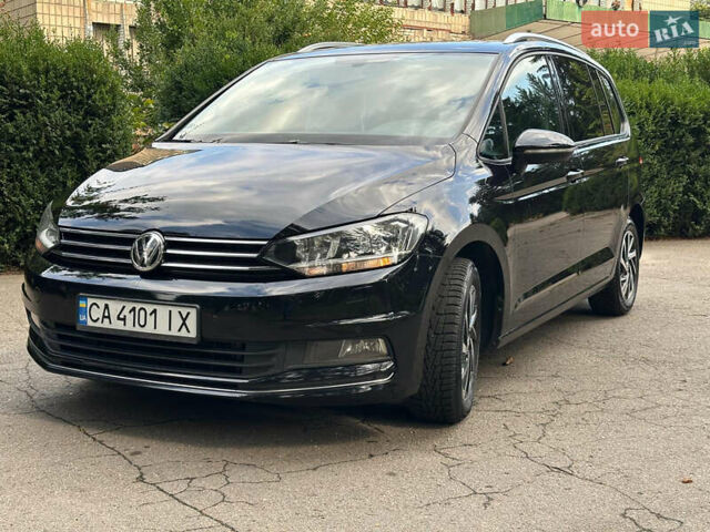 Чорний Фольксваген Туран, об'ємом двигуна 1.97 л та пробігом 260 тис. км за 18000 $, фото 2 на Automoto.ua