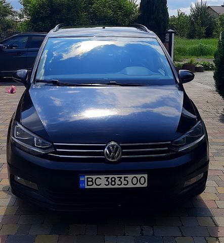 Черный Фольксваген Туран, объемом двигателя 2 л и пробегом 284 тыс. км за 17500 $, фото 1 на Automoto.ua