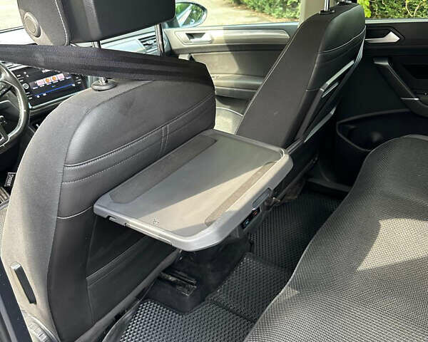 Чорний Фольксваген Туран, об'ємом двигуна 1.97 л та пробігом 260 тис. км за 18000 $, фото 18 на Automoto.ua