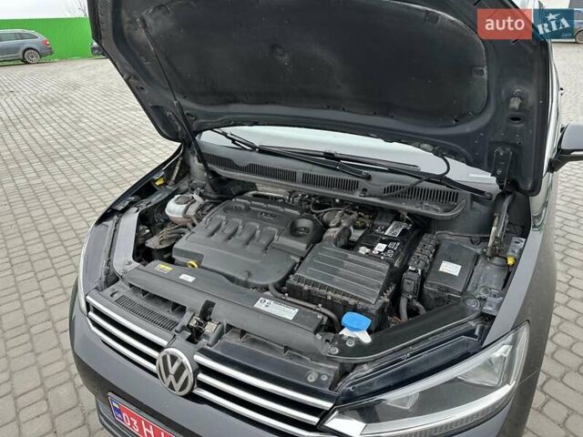 Черный Фольксваген Туран, объемом двигателя 1.6 л и пробегом 162 тыс. км за 16650 $, фото 32 на Automoto.ua