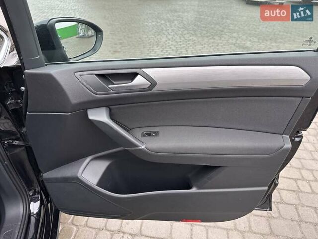 Черный Фольксваген Туран, объемом двигателя 1.6 л и пробегом 162 тыс. км за 16650 $, фото 30 на Automoto.ua