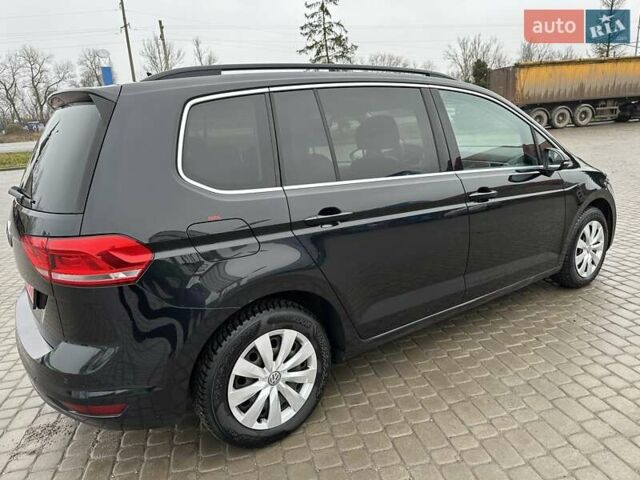 Черный Фольксваген Туран, объемом двигателя 1.6 л и пробегом 162 тыс. км за 16650 $, фото 3 на Automoto.ua