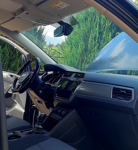 Черный Фольксваген Туран, объемом двигателя 2 л и пробегом 284 тыс. км за 17500 $, фото 9 на Automoto.ua