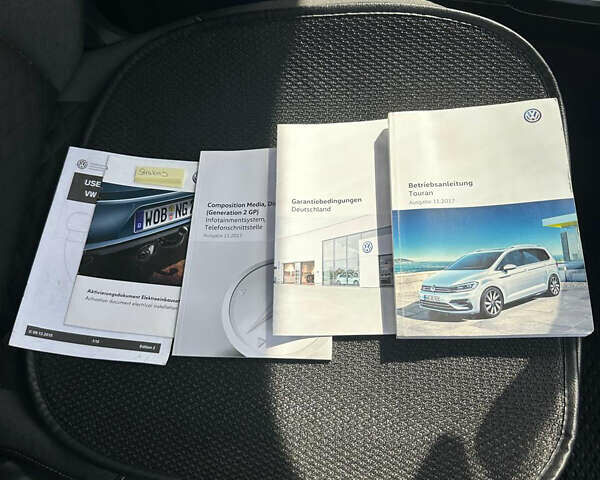 Чорний Фольксваген Туран, об'ємом двигуна 1.97 л та пробігом 260 тис. км за 18000 $, фото 26 на Automoto.ua