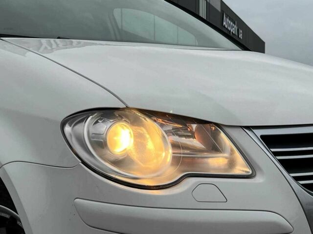 Черный Фольксваген Туран, объемом двигателя 2 л и пробегом 197 тыс. км за 6490 $, фото 12 на Automoto.ua