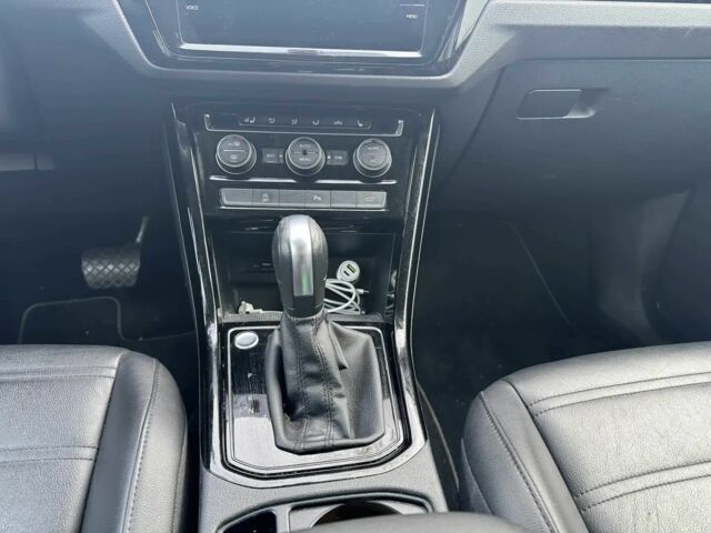 Чорний Фольксваген Туран, об'ємом двигуна 2 л та пробігом 45 тис. км за 6000 $, фото 9 на Automoto.ua