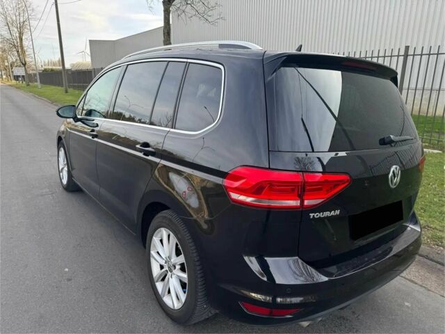 Черный Фольксваген Туран, объемом двигателя 2 л и пробегом 35 тыс. км за 6700 $, фото 4 на Automoto.ua