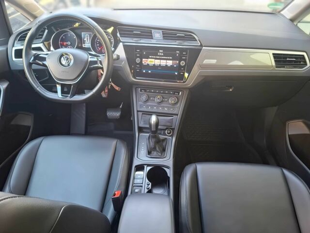 Черный Фольксваген Туран, объемом двигателя 2 л и пробегом 40 тыс. км за 7500 $, фото 7 на Automoto.ua