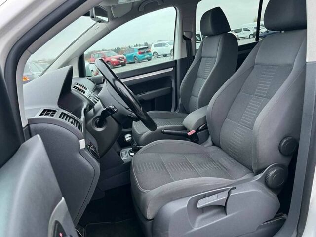 Черный Фольксваген Туран, объемом двигателя 2 л и пробегом 197 тыс. км за 6490 $, фото 17 на Automoto.ua