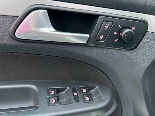 Черный Фольксваген Туран, объемом двигателя 2 л и пробегом 197 тыс. км за 6490 $, фото 15 на Automoto.ua