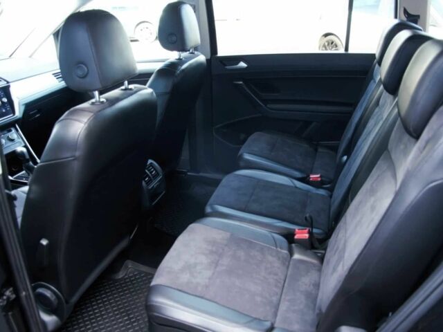 Черный Фольксваген Туран, объемом двигателя 1.6 л и пробегом 89 тыс. км за 12300 $, фото 8 на Automoto.ua