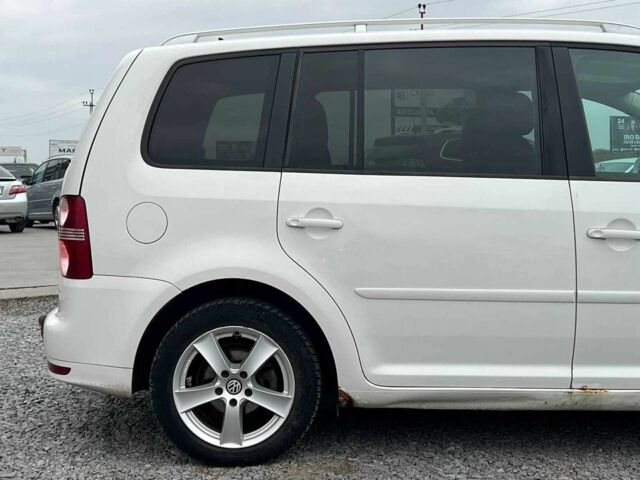 Черный Фольксваген Туран, объемом двигателя 2 л и пробегом 197 тыс. км за 6490 $, фото 8 на Automoto.ua