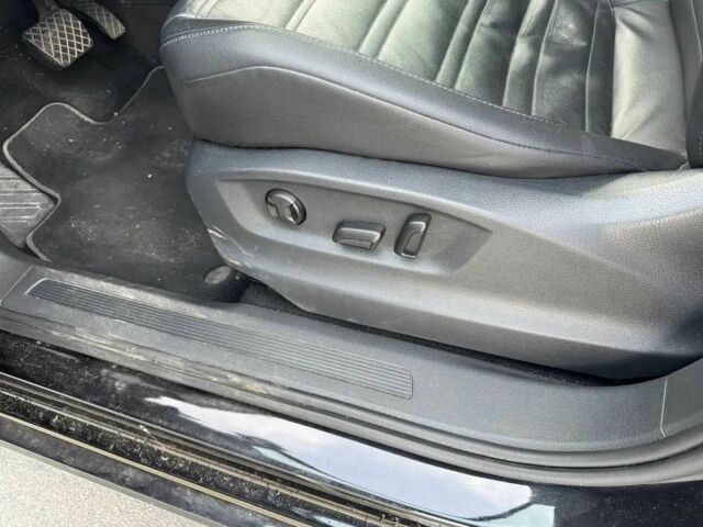 Чорний Фольксваген Туран, об'ємом двигуна 2 л та пробігом 38 тис. км за 12500 $, фото 9 на Automoto.ua