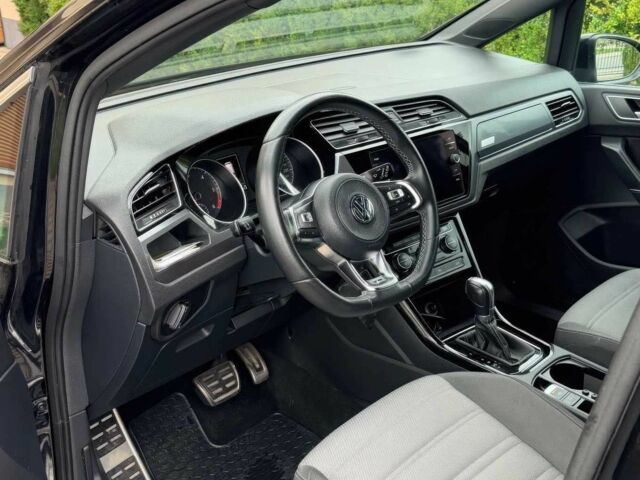 Черный Фольксваген Туран, объемом двигателя 0 л и пробегом 87 тыс. км за 12000 $, фото 4 на Automoto.ua