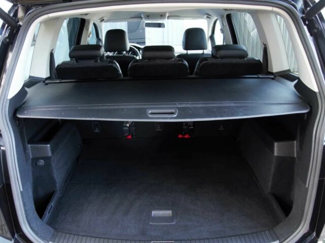 Черный Фольксваген Туран, объемом двигателя 1.6 л и пробегом 89 тыс. км за 12300 $, фото 9 на Automoto.ua