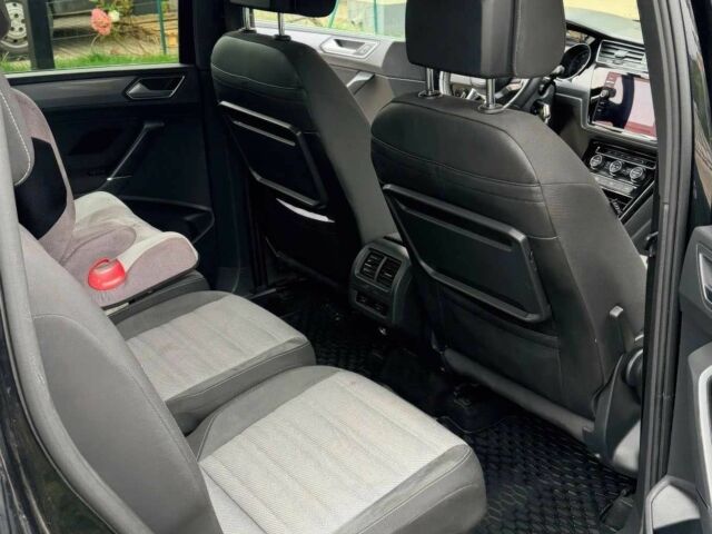 Черный Фольксваген Туран, объемом двигателя 0 л и пробегом 87 тыс. км за 12000 $, фото 9 на Automoto.ua