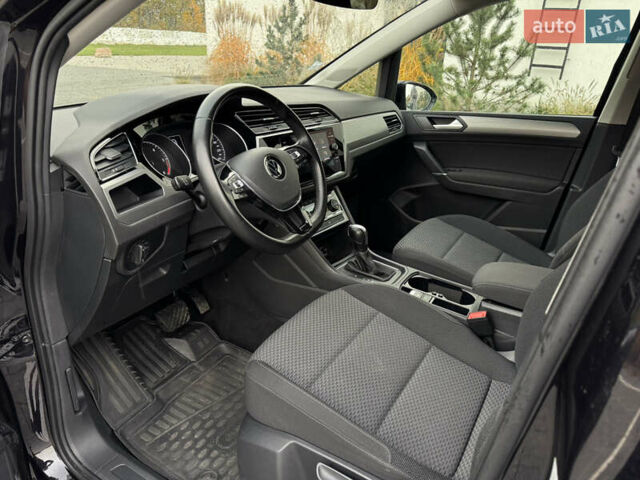 Черный Фольксваген Туран, объемом двигателя 1.97 л и пробегом 225 тыс. км за 17950 $, фото 11 на Automoto.ua