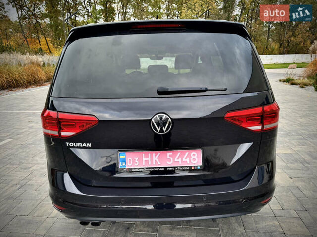 Черный Фольксваген Туран, объемом двигателя 1.97 л и пробегом 225 тыс. км за 17950 $, фото 3 на Automoto.ua