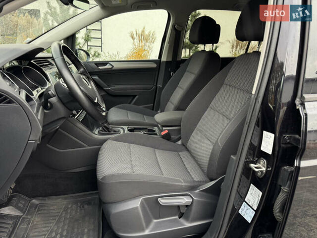 Черный Фольксваген Туран, объемом двигателя 1.97 л и пробегом 225 тыс. км за 17950 $, фото 10 на Automoto.ua