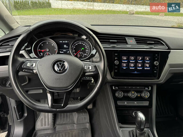 Черный Фольксваген Туран, объемом двигателя 1.97 л и пробегом 225 тыс. км за 17950 $, фото 13 на Automoto.ua