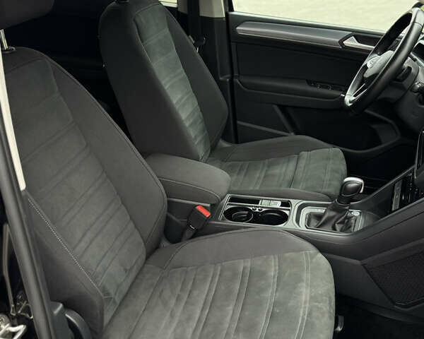 Черный Фольксваген Туран, объемом двигателя 2 л и пробегом 188 тыс. км за 22300 $, фото 9 на Automoto.ua